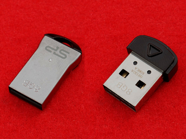 PLATIA　耐久USB　8GB(汎用品)の商品画像